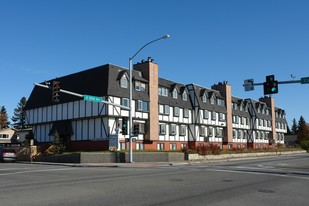 Kings Court Apartments