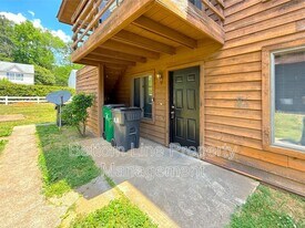 1831 J Julian Ln in Charlotte, NC - Building Photo