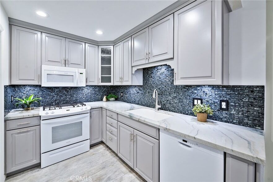 5627 E Plaza De Indios in Anaheim, CA - Building Photo