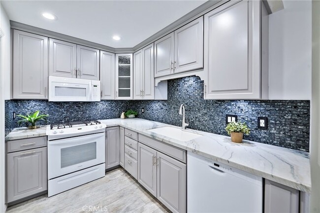 property at 5627 E Plaza De Indios