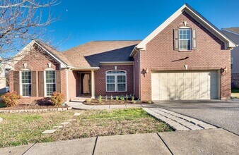 1013 Nunnery Ln in Nashville, TN - Building Photo - Building Photo