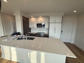 1950 Washington St, Unit PH-5C in Boston, MA - Building Photo - Building Photo