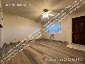 308 E Walnut St in Lodi, CA - Building Photo - Building Photo