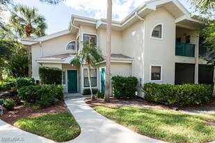 55 Emerald Woods Dr in Naples, FL - Building Photo