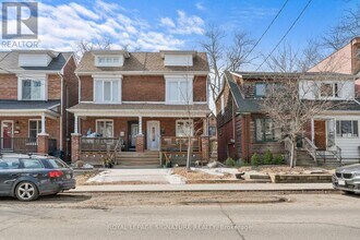 176 Hastings Ave in Toronto, ON - Building Photo - Building Photo