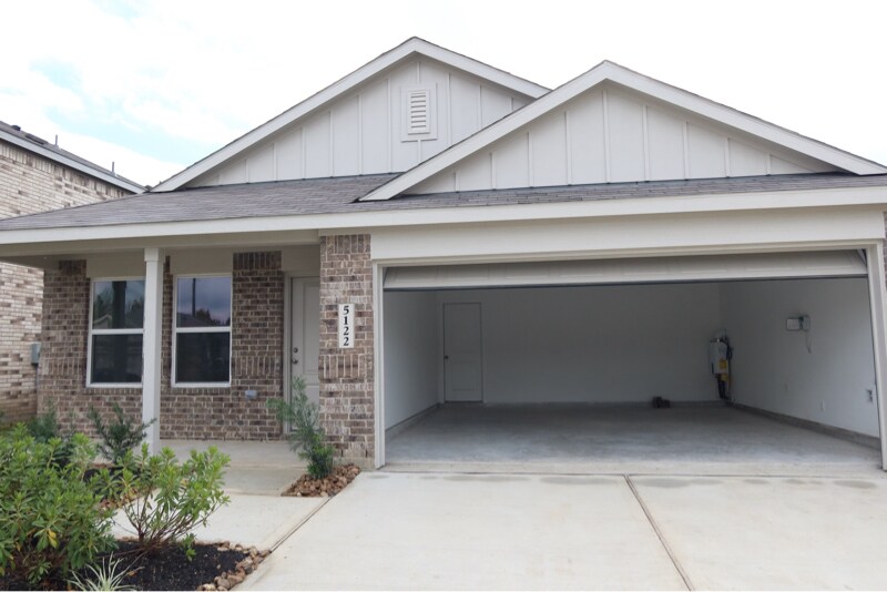 5122 Red Drum Dr in Baytown, TX - Foto de edificio