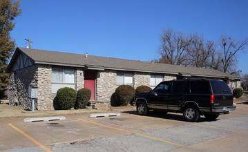 536 W Commercial St in Broken Arrow, OK - Building Photo - Building Photo