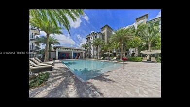 7850 Pasadena Blvd in Pembroke Pines, FL - Foto de edificio - Building Photo