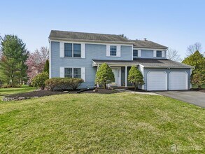 12 Titus Ln in Plainsboro, NJ - Building Photo - Building Photo