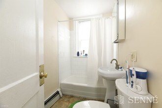 274 Brookline St-Unit -Apt 3A in Cambridge, MA - Foto de edificio - Building Photo