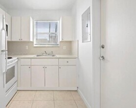577 NE 82nd St in Miami, FL - Building Photo - Building Photo