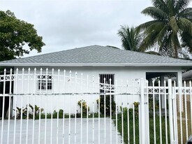 6316 NW 1st Ct in Miami, FL - Building Photo