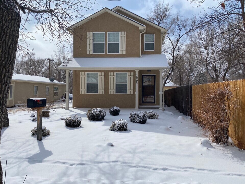 2905 W Platte Ave in Colorado Springs, CO - Foto de edificio