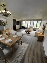 Meadows Duplexes in Eugene, OR - Building Photo - Building Photo