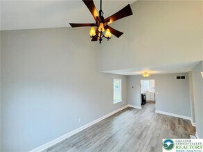 2274 Briarwood Dr in Coplay, PA - Building Photo - Building Photo