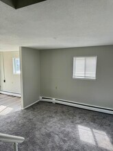 1921 E 33rd St in Des Moines, IA - Foto de edificio - Building Photo