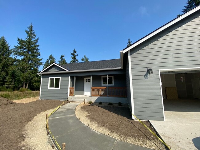 property at 201 E Brazier Ln