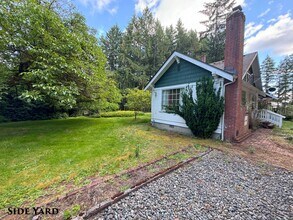 1701 Seminary Hill Rd in Centralia, WA - Building Photo - Building Photo