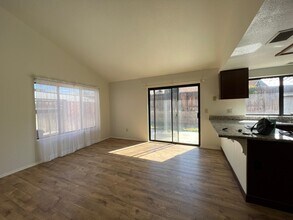 2258 Gregory Ave in Palmdale, CA - Building Photo - Building Photo