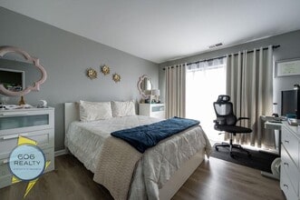 2310 N Harlem Ave in Elmwood Park, IL - Foto de edificio - Building Photo