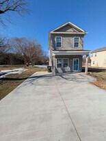 1781 17th Ave NE in Hickory, NC - Building Photo