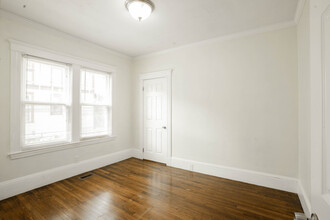 169 Tremont St, Unit #1 in Newton, MA - Building Photo - Building Photo