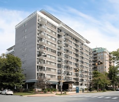 Spring Garden Terrace in Halifax, NS - Building Photo