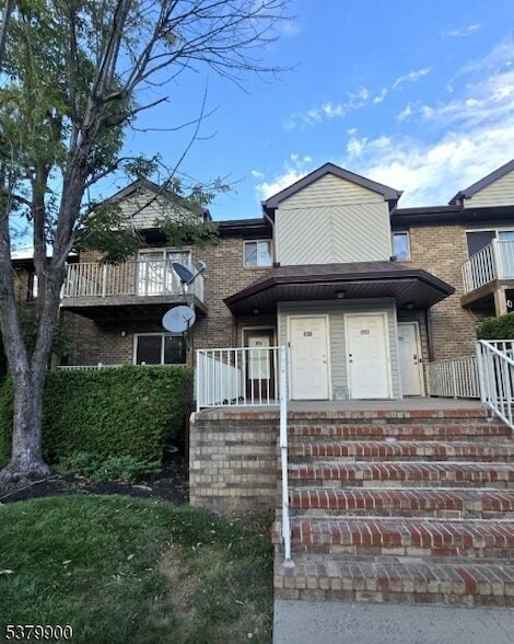 4605 Birchwood Ct