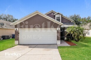 945 Kenbar St in Haines City, FL - Building Photo
