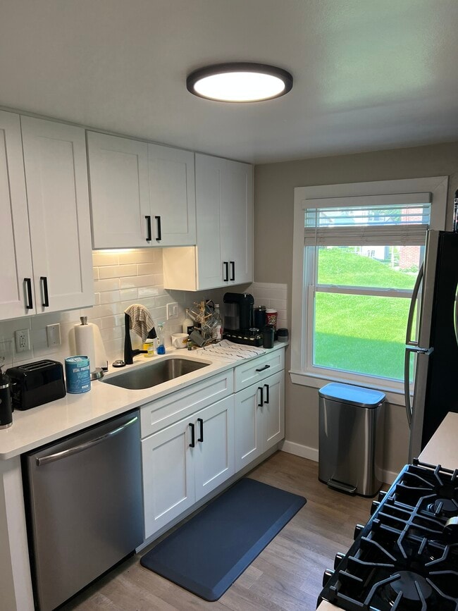 1901 E Oklahoma Ave, Unit 1903 in Milwaukee, WI - Building Photo - Building Photo