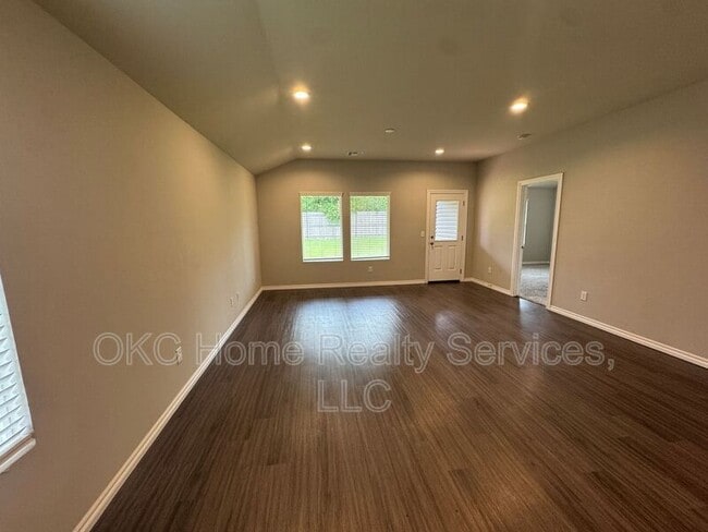 4217 Palmetto Blf Dr in Mustang, OK - Building Photo - Building Photo
