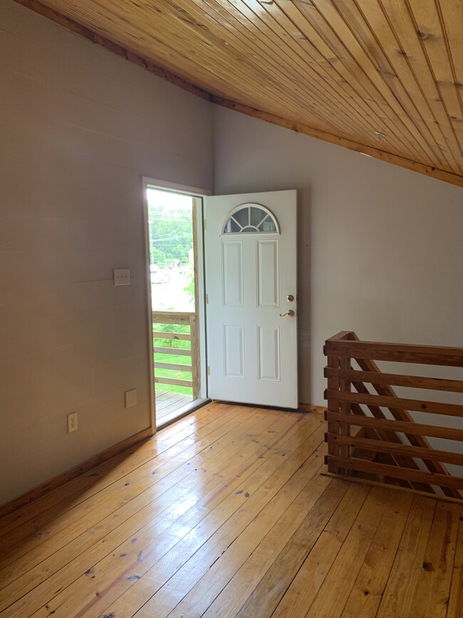 1112 Cardinal St #102, Unit Lofts on Lanana in Nacogdoches, TX - Building Photo - Building Photo