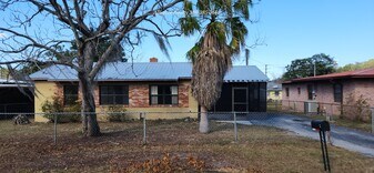 3204 Ross Cir in Palatka, FL - Building Photo