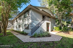 11 Santiago Ct in St. Augustine, FL - Building Photo