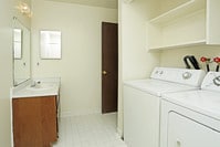 Pine Lake Manor photo'