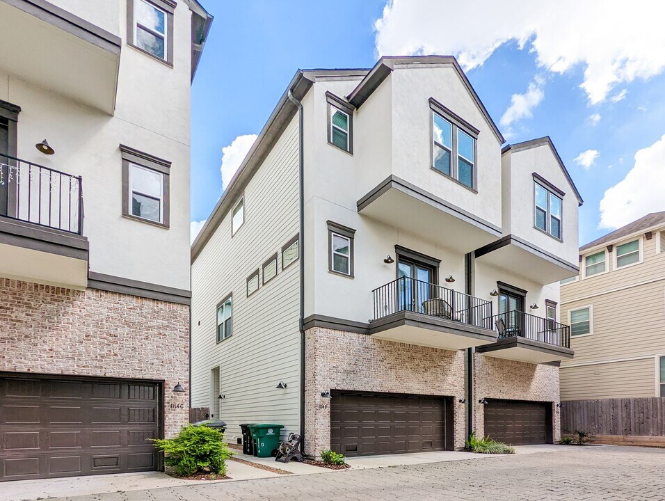 1114 W 15th 1/2 St in Houston, TX - Building Photo