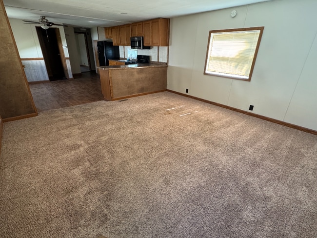 4664 US-30 in Kearney, NE - Building Photo - Building Photo