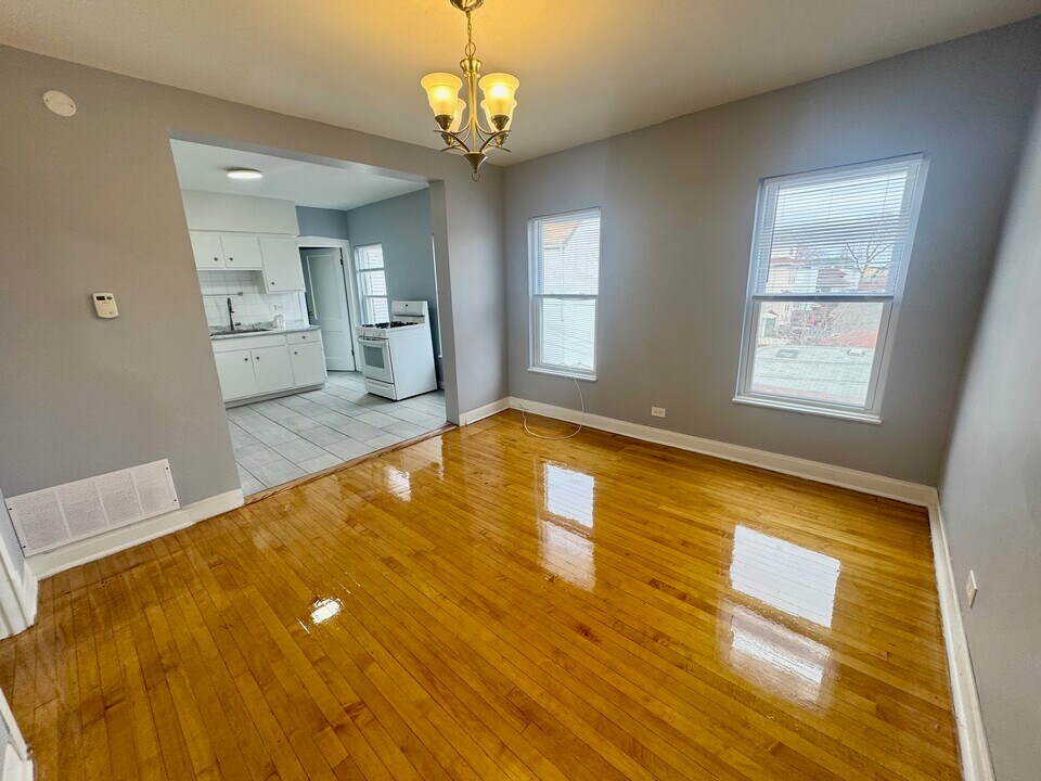 4531 S Spaulding Ave, Unit 2R in Chicago, IL - Foto de edificio