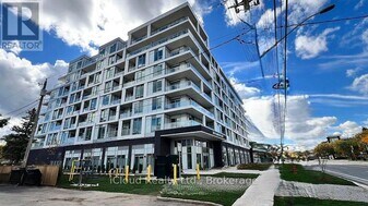 500 Plains Rd E in Burlington, ON - Building Photo