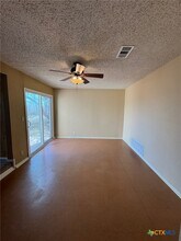 205 Wingate Ct in Seguin, TX - Building Photo - Building Photo