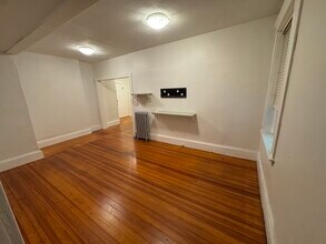 31 Westbourne Ter, Unit 2 in Brookline, MA - Building Photo - Building Photo