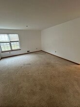 55 Elderberry Ct in Albany, NY - Building Photo - Building Photo