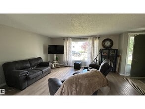 4308-4345 45 Ave in Bonnyville, AB - Building Photo - Building Photo