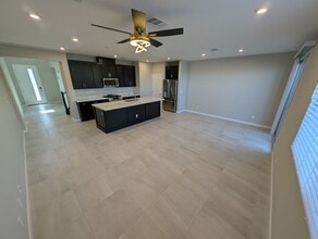 11922 Angle Clf Ave in Las Vegas, NV - Building Photo - Building Photo