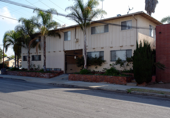 202 E Hazel St in Inglewood, CA - Building Photo - Building Photo