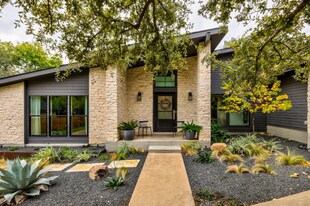 7005 Danwood Dr in Austin, TX - Building Photo