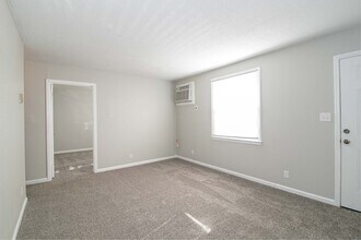 1432 McCan Dr in Clarksville, TN - Building Photo - Building Photo