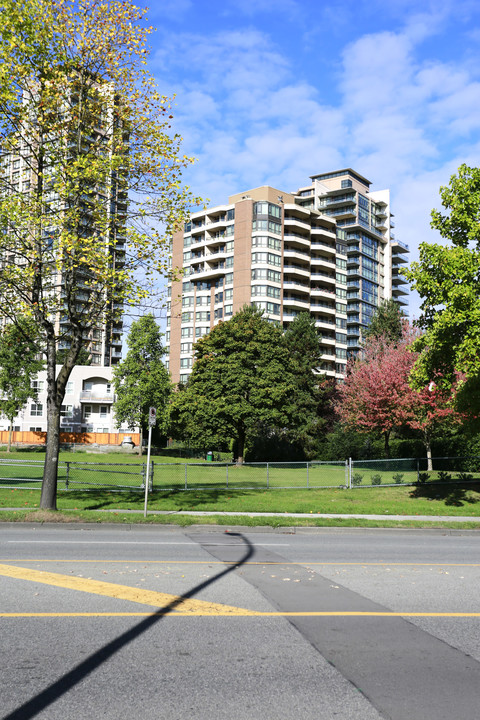 The Embassy in Burnaby, BC - Building Photo