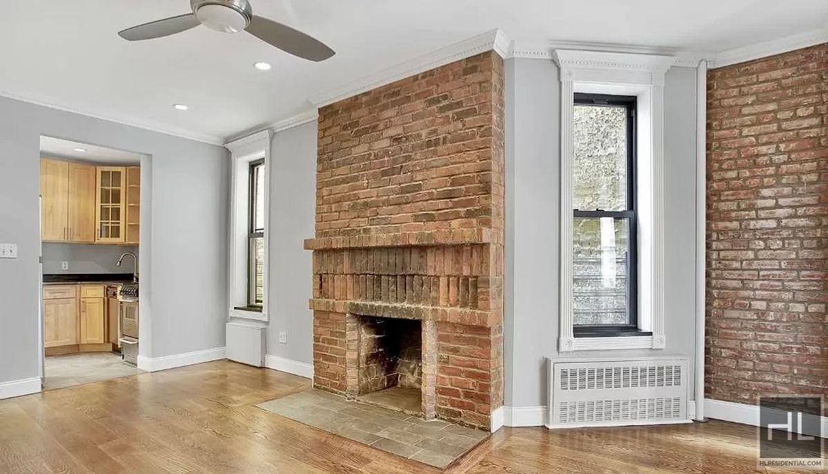 E 25TH ST. in New York, NY - Building Photo