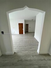 945 Bay Dr in Miami Beach, FL - Building Photo - Building Photo